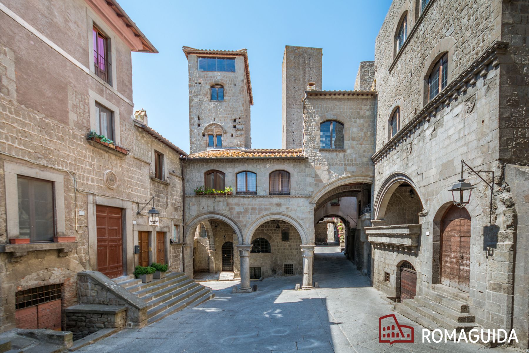 Viterbo Palazzo dei Priori e Quartiere San Pellegrino